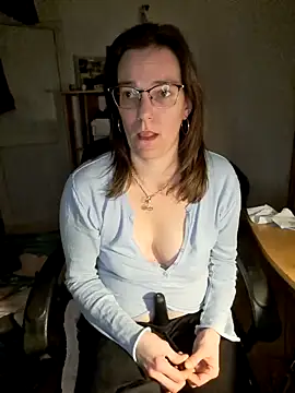 SpiceLea online show from January 25, 5:40 pm