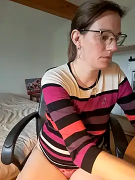 SpiceLea online show from March 10, 12:37 pm