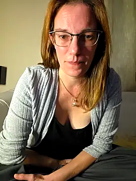 SpiceLea online show from October 13, 7:36 pm