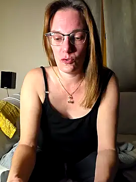 SpiceLea online show from October 16, 7:37 pm