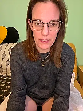 SpiceLea online show from January 7, 8:50 am