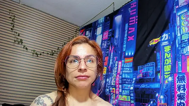 Snapshot of rosse_2504 chatting on February 8, 7:16 pm rosse 2504 online show from February 8, 7:16 pm