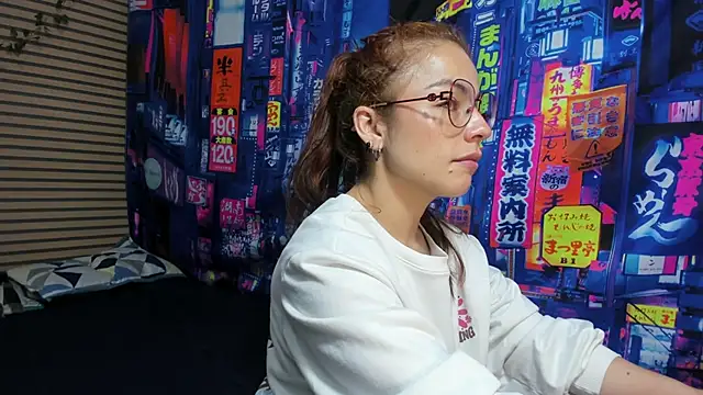 Snapshot of rosse_2504 chatting on February 11, 2:46 pm rosse 2504 online show from February 11, 2:46 pm