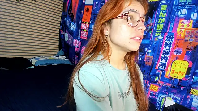Snapshot of rosse_2504 chatting on February 20, 10:26 pm rosse 2504 online show from February 20, 10:26 pm