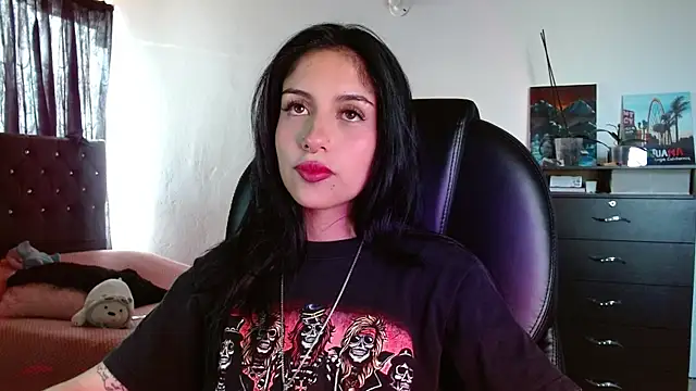 Snapshot of Ary_Pieerce chatting on October 24, 9:44 pm Ary Pieerce online show from October 24, 9:44 pm