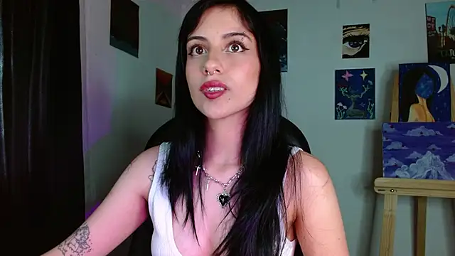 Snapshot of Ary_Pieerce chatting on April 8, 9:04 pm Ary Pieerce online show from April 8, 9:04 pm