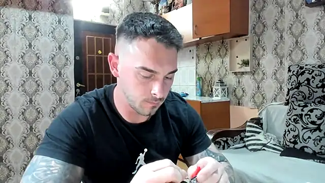 Jonmusclemaster online show from December 18, 8:37 pm