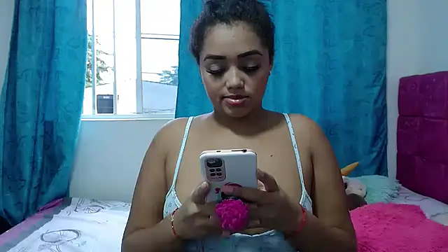 kiara milf  online show from January 3, 9:26 pm