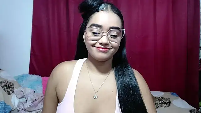 Snapshot of kiara_milf_ chatting on April 15, 8:31 pm kiara milf online show from April 15, 8:31 pm