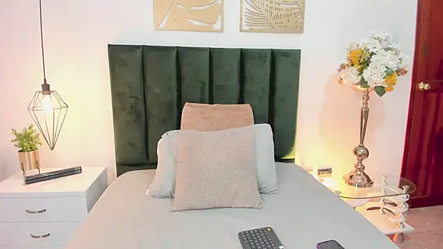 AlissaNix online show from January 22, 12:38 am