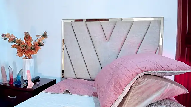 AlissaNix online show from March 11, 4:21 am