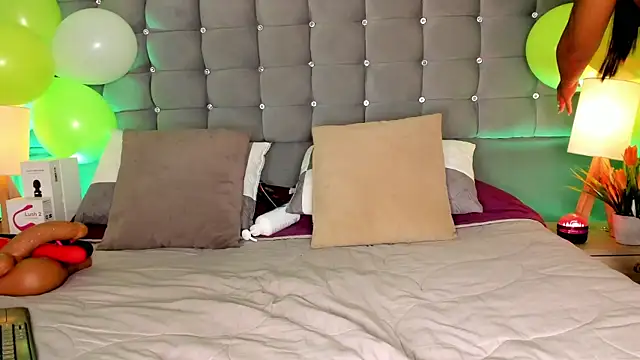 Poacahontasfg online show from March 17, 3:57 am