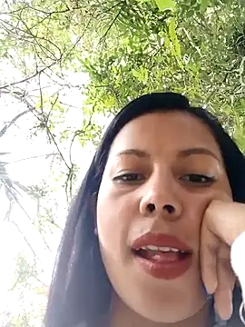 Snapshot of _andrea30 chatting on December 16, 8:05 pm  andrea30 online show from December 16, 8:05 pm