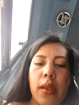 Snapshot of _andrea30 chatting on January 13, 4:19 pm  andrea30 online show from January 13, 4:19 pm