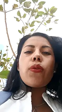 Snapshot of _andrea30 chatting on January 24, 12:20 pm  andrea30 online show from January 24, 12:20 pm