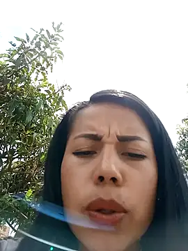 Snapshot of _andrea30 chatting on February 4, 4:18 pm  andrea30 online show from February 4, 4:18 pm