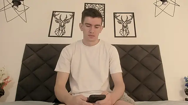 MikaelSlow online show from March 12, 7:13 am