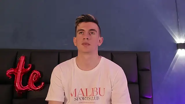 MikaelSlow online show from February 13, 4:30 am