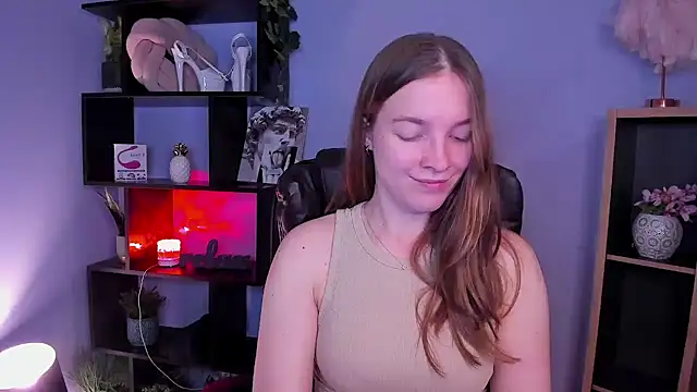 Snapshot of kenzie_x chatting on December 12, 7:19 am kenzie x online show from December 12, 7:19 am