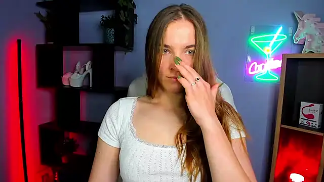 Snapshot of kenzie_x chatting on October 29, 5:42 am kenzie x online show from October 29, 5:42 am