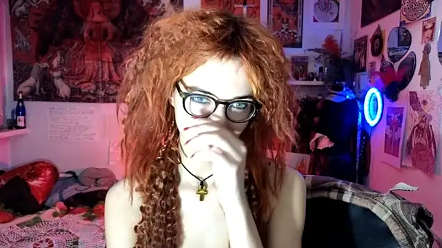 Snapshot of TatianaRomanov chatting on May 24, 7:30 pm TatianaRomanov online show from May 24, 7:30 pm