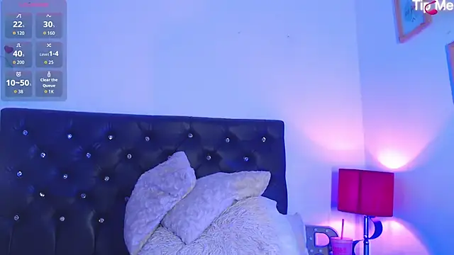 Snapshot of Samara_Hillss chatting on October 11, 1:09 pm Samara Hillss online show from October 11, 1:09 pm