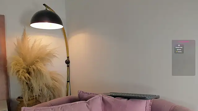 im alejandra  online show from April 18, 4:16 am