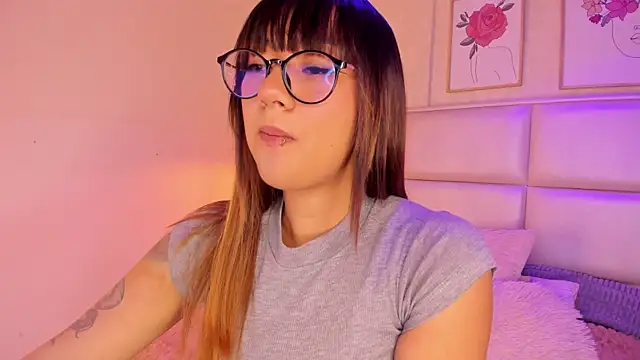 Aily Yozuko online show from February 8, 2:37 am