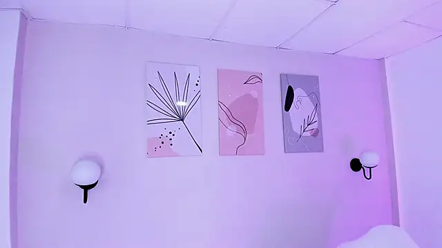 GENNESIS LOVE online show from December 18, 7:47 am