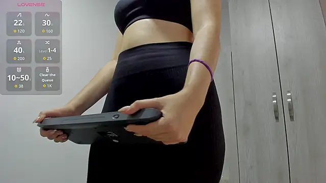 Mia 222 online show from December 20, 8:38 pm