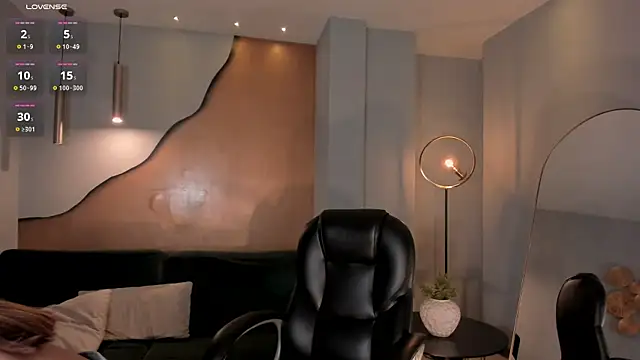 CarolineGraceX online show from January 15, 5:05 pm