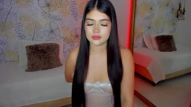 Snapshot of Mariana_Baez chatting on February 15, 12:48 am Mariana Baez online show from February 15, 12:48 am
