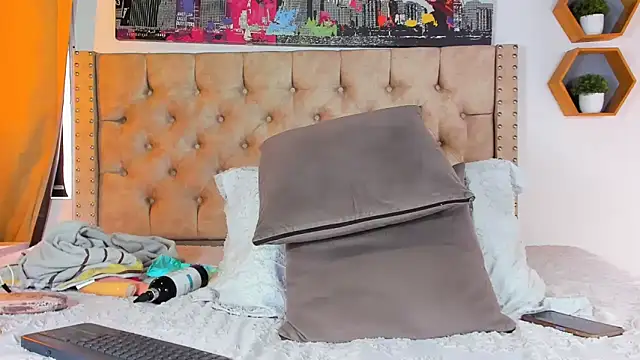 Anya Texas online show from February 11, 8:10 pm