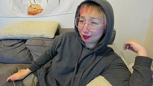 luxgray online show from February 1, 1:02 am