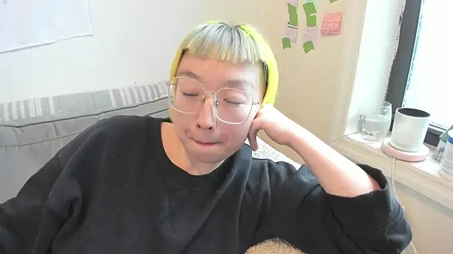 luxgray online show from March 27, 9:03 pm