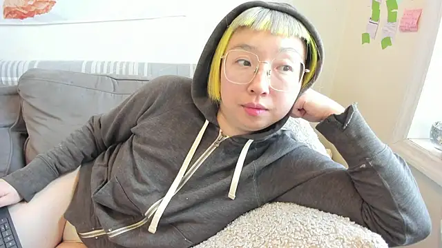 luxgray online show from March 28, 8:08 pm