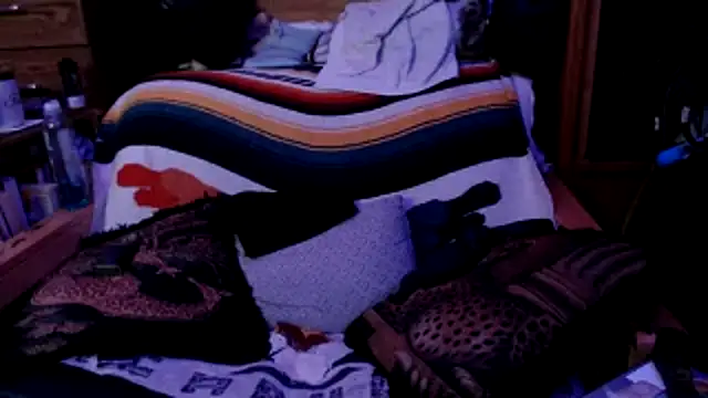 Snapshot of tongueispowerr6d9 chatting on March 6, 9:25 am tongueispowerr6d9 online show from March 6, 9:25 am