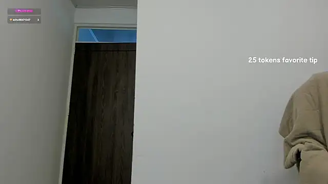Snapshot of Im_coco chatting on January 18, 2:23 pm Im coco online show from January 18, 2:23 pm