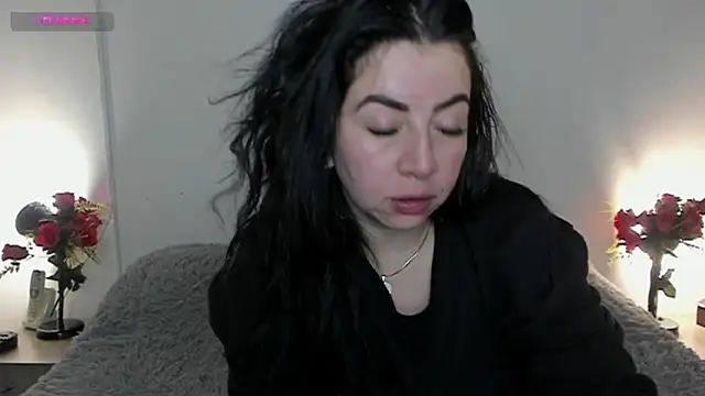 Snapshot of Im_coco chatting on February 1, 3:19 am Im coco online show from February 1, 3:19 am