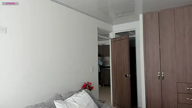 Snapshot of Im_coco chatting on February 6, 2:37 pm Im coco online show from February 6, 2:37 pm