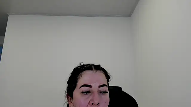 Snapshot of Im_coco chatting on February 14, 2:44 pm Im coco online show from February 14, 2:44 pm