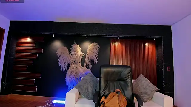 IsabellaaJoness online show from November 9, 1:53 pm