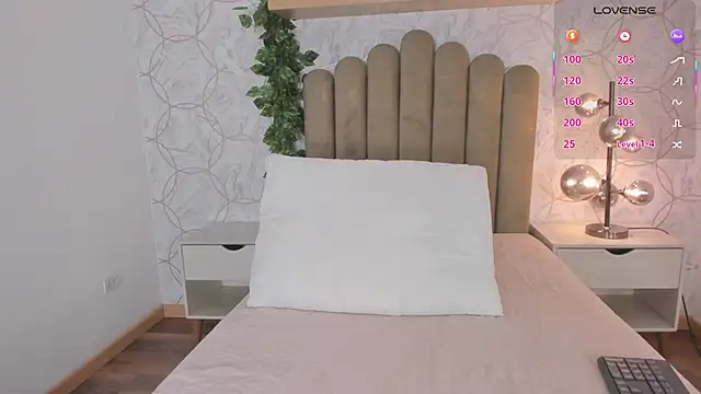 Roma  love online show from October 4, 12:03 pm