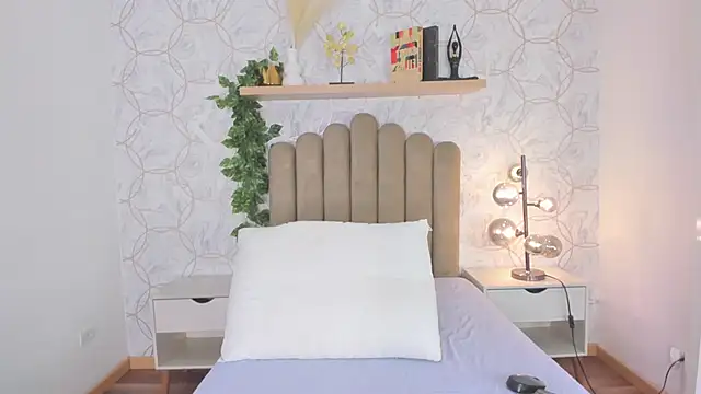 Roma  love online show from October 8, 11:52 am