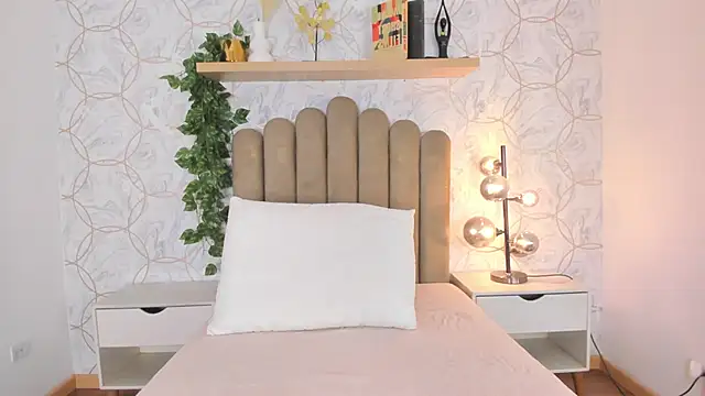 Roma  love online show from October 18, 12:06 pm