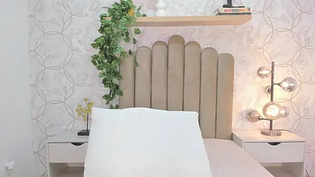 Roma  love online show from January 7, 11:56 am