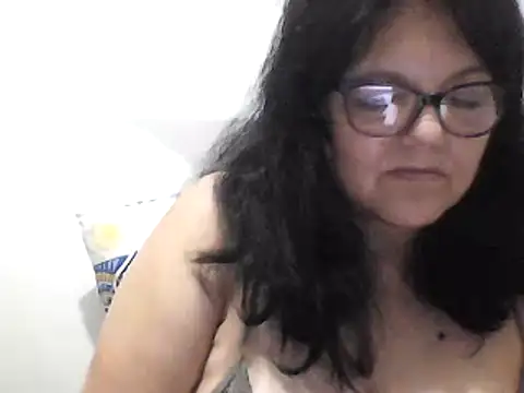 Snapshot of kassandra02 chatting on December 31, 4:04 pm kassandra02 online show from December 31, 4:04 pm
