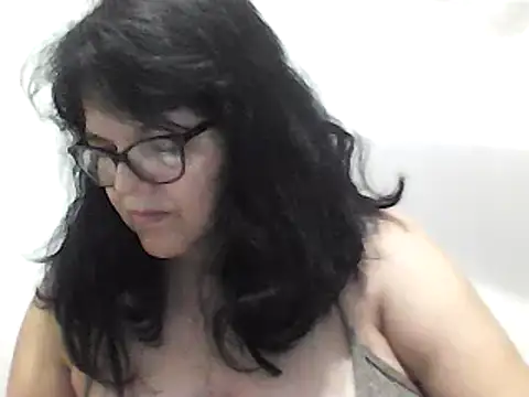 Snapshot of kassandra02 chatting on January 3, 1:58 pm kassandra02 online show from January 3, 1:58 pm