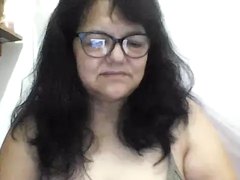 Snapshot of kassandra02 chatting on January 18, 1:51 pm kassandra02 online show from January 18, 1:51 pm