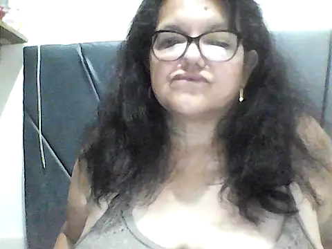 Snapshot of kassandra02 chatting on October 3, 3:09 pm kassandra02 online show from October 3, 3:09 pm